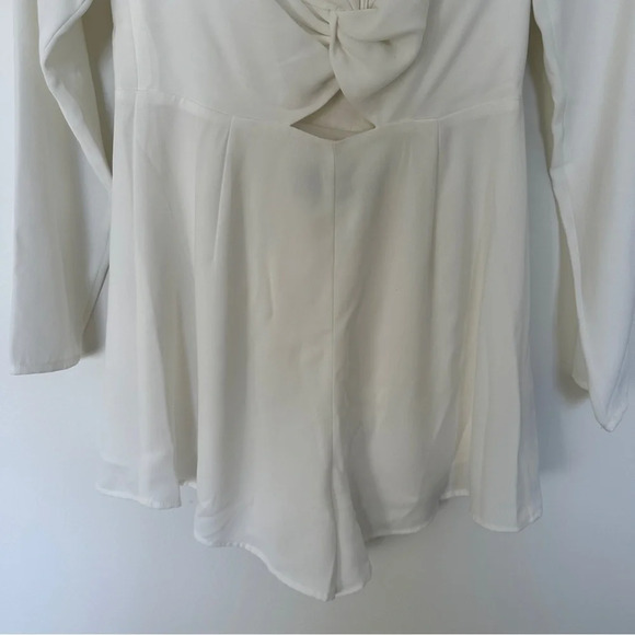 *NWT* FINDERS KEEPERS | Rae Romper Ivory | M - Picture 7 of 16